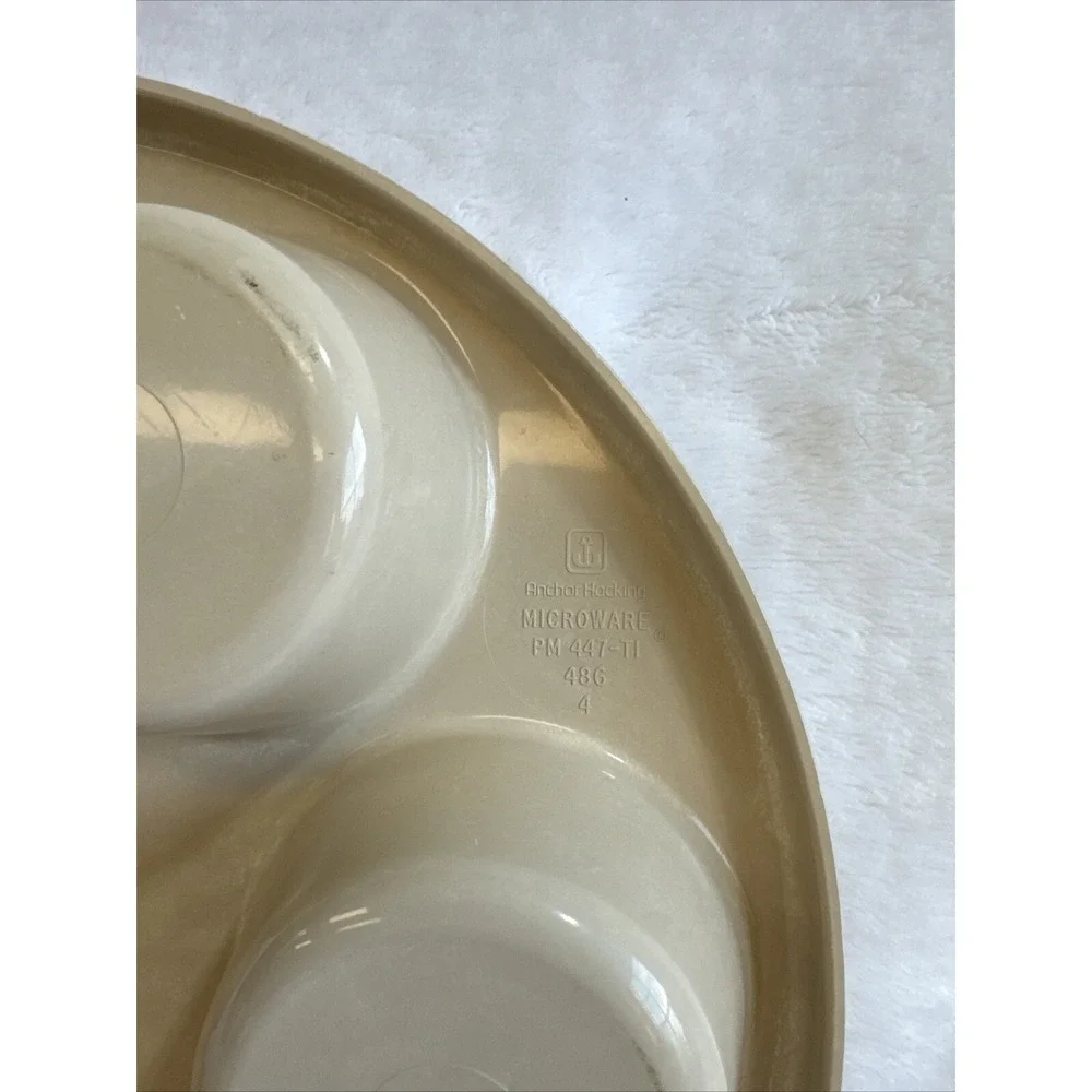 Anchor Hocking Beige 6 Cup Muffin Pan PM 447 11 Microwave Safe‎